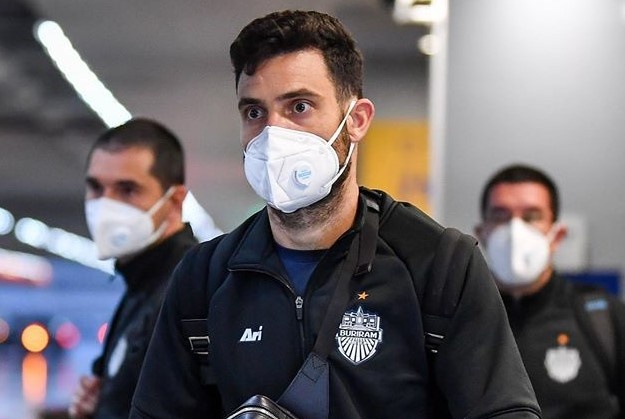 CLB Thai Lan phai da tren san khong khan gia vi virus corona hinh anh