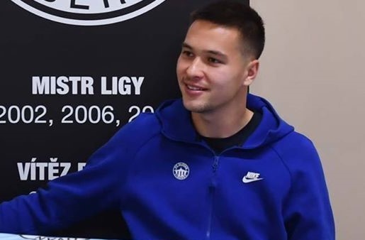 Filip Nguyen van dang cho de nhap quoc tich Viet Nam hinh anh