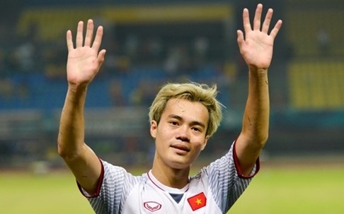 Tuyen Viet Nam loai 8 cau thu truoc khi di Australia hinh anh