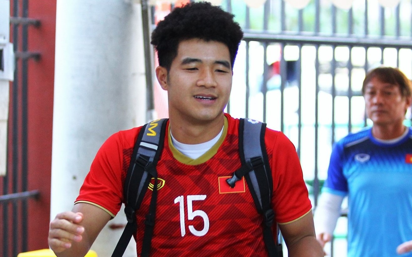 Tuyen Viet Nam gap Kyrgyzstan tren san Binh Duong hinh anh