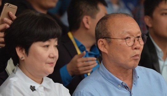 HLV Park Hang-seo chiu su giam sat chat che cua nganh y te hinh anh