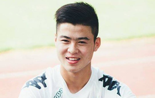 Duy Manh ghi ban trong ngay ra mat CLB o tuoi 19 hinh anh