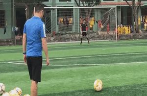 Van Quyen cua long khien thu mon U17 SLNA chiu thua hinh anh