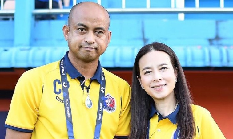 Cuu HLV U23 Thai Lan bi nu chu tich sa thai hinh anh