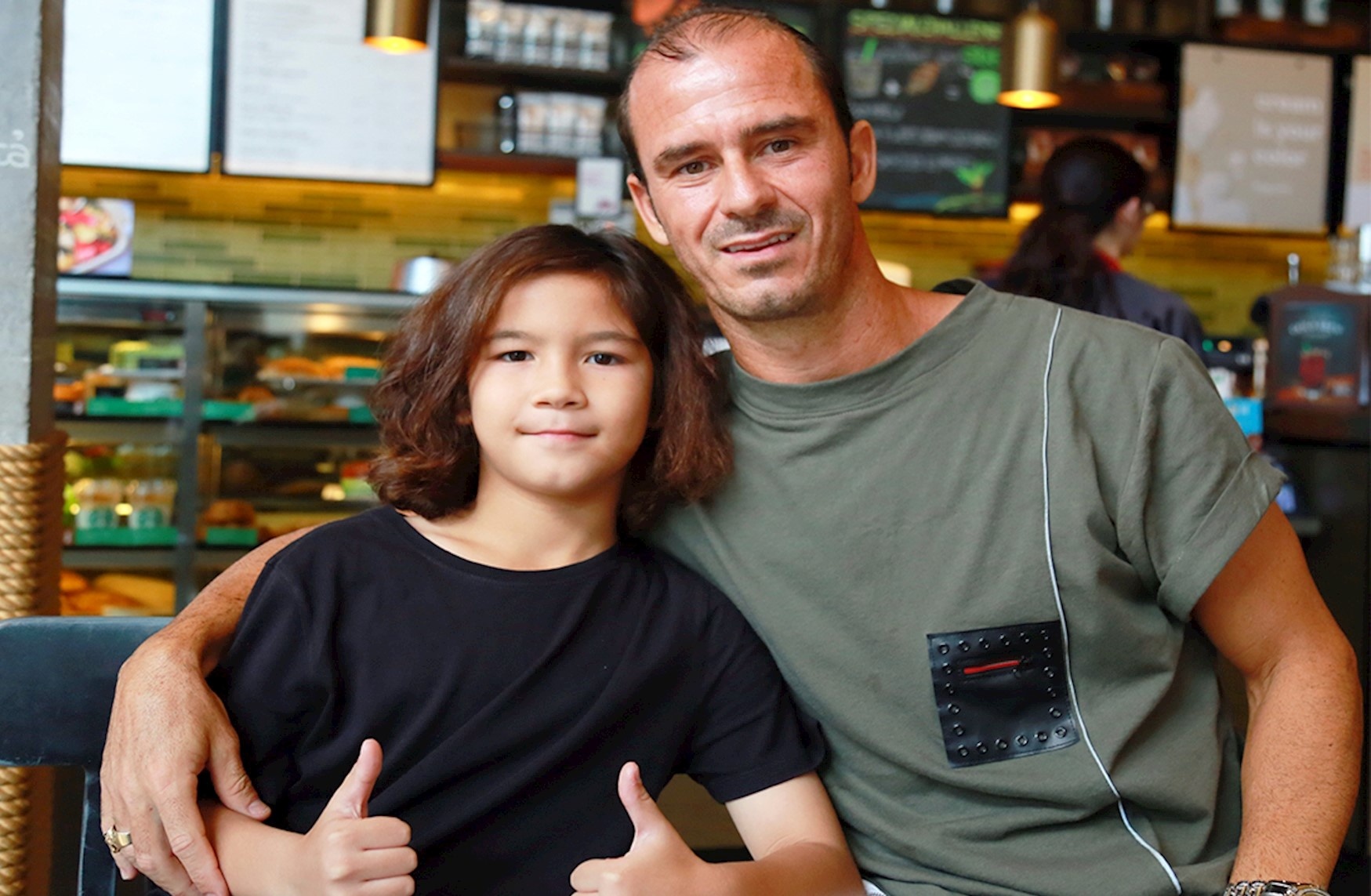 Con trai tien dao Kesley ghi ban ky thuat tren san co hinh anh