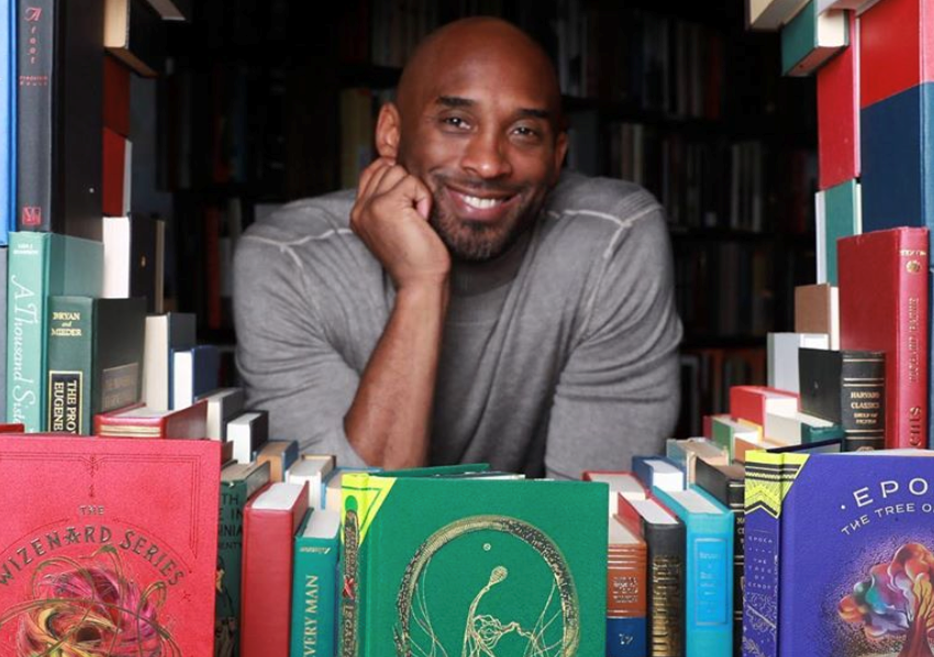 Kobe Bryant va 5 cuon sach di san hinh anh