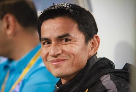 Kiatisak dien ten minh vao doi hinh hay nhat Thai Lan hinh anh