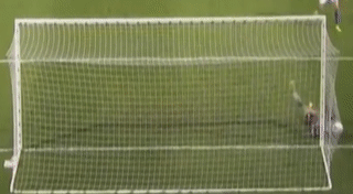 Thu mon de bong bay vao luoi kho hieu o AFC Cup 2014 hinh anh