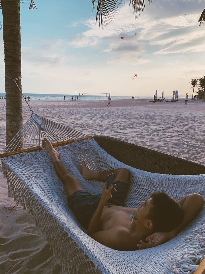 ban gai ly hoang nam anh 6