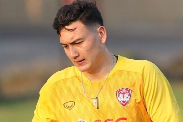 Van Lam co the roi doi bong Thai Lan giua luc roi ren hinh anh