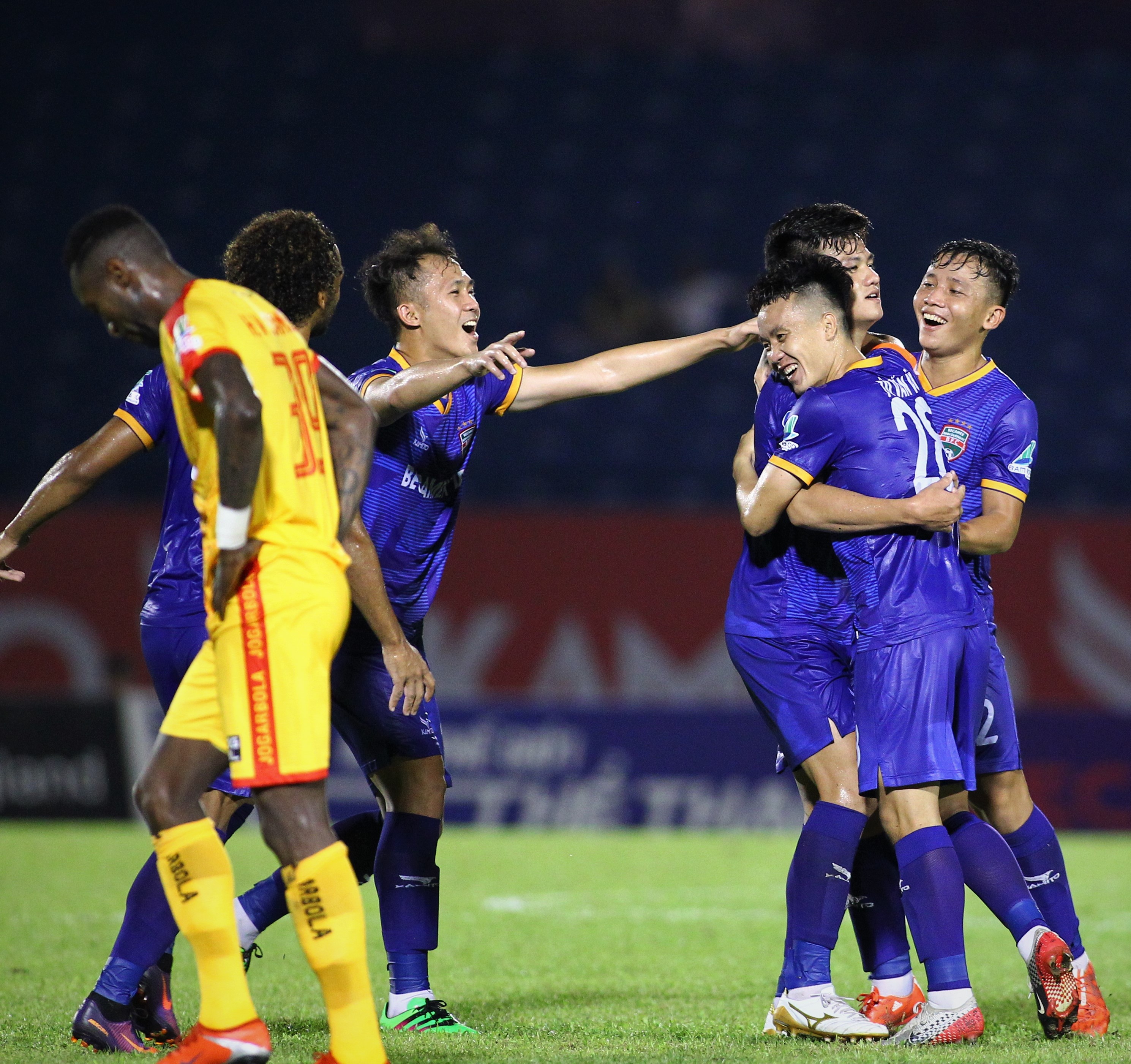 an mung ronaldo anh 2