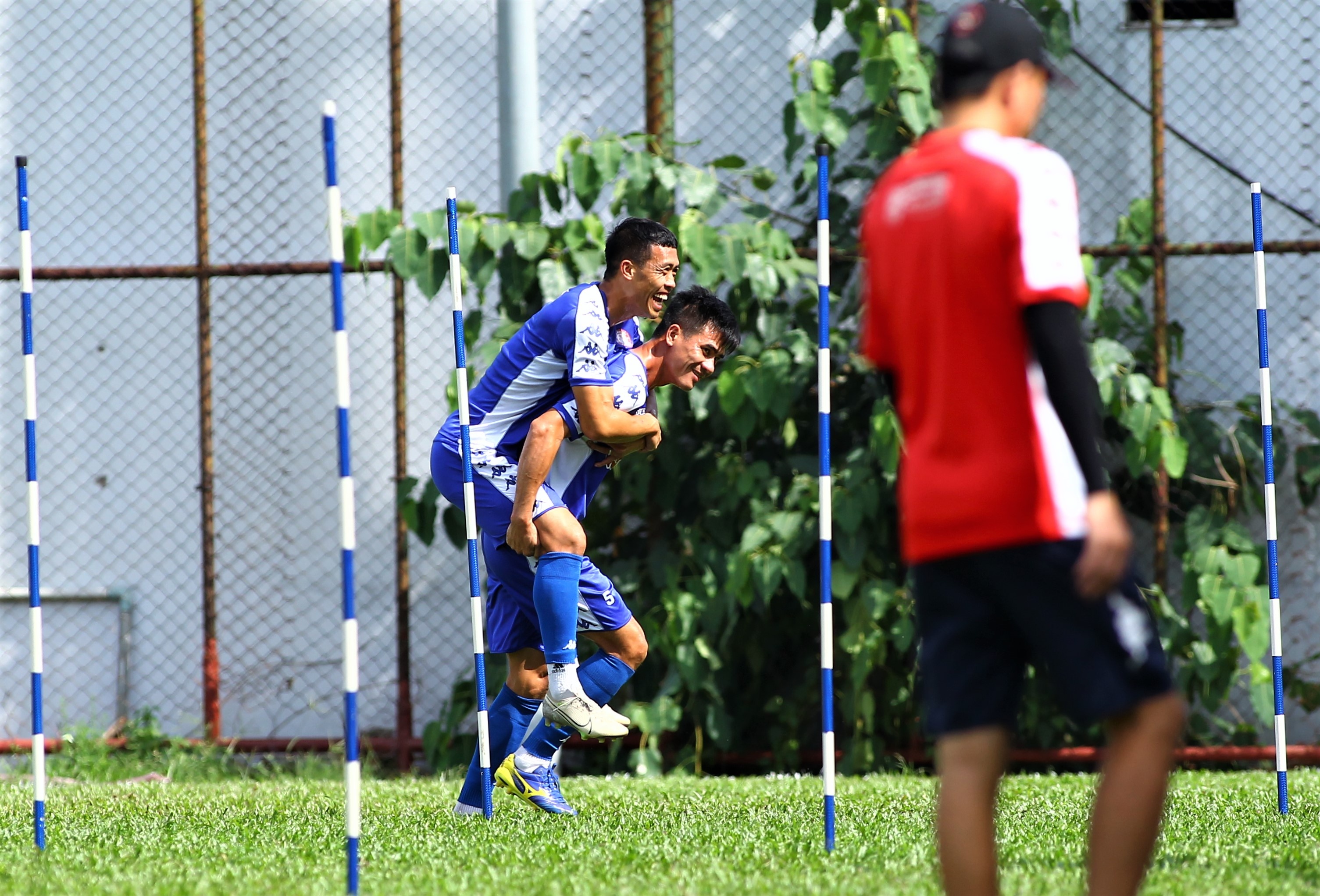 cong phuong dam hoi anh 4