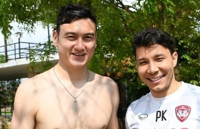 Van Lam kiem tra can nang, mo thua o Thai Lan hinh anh