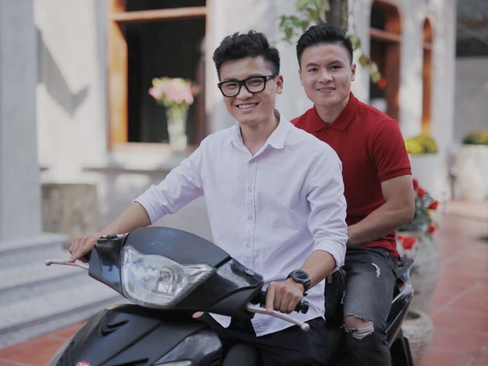 van hau lo hinh xam anh 3