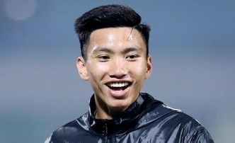 Van Hau va dan cau thu CLB Ha Noi duoc chu y khi co hinh xam hinh anh