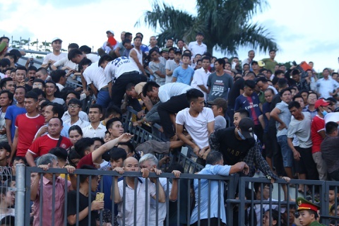 Ban to chuc san Ha Tinh bi phat 15 trieu dong vi de 'vo san' hinh anh