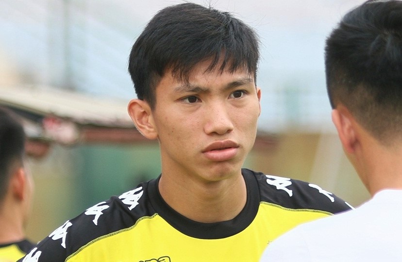 Van Hau tiep tuc phau thuat, nghi them 4 thang hinh anh