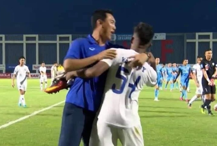 hlv di cui cho cau thu an giang anh 1