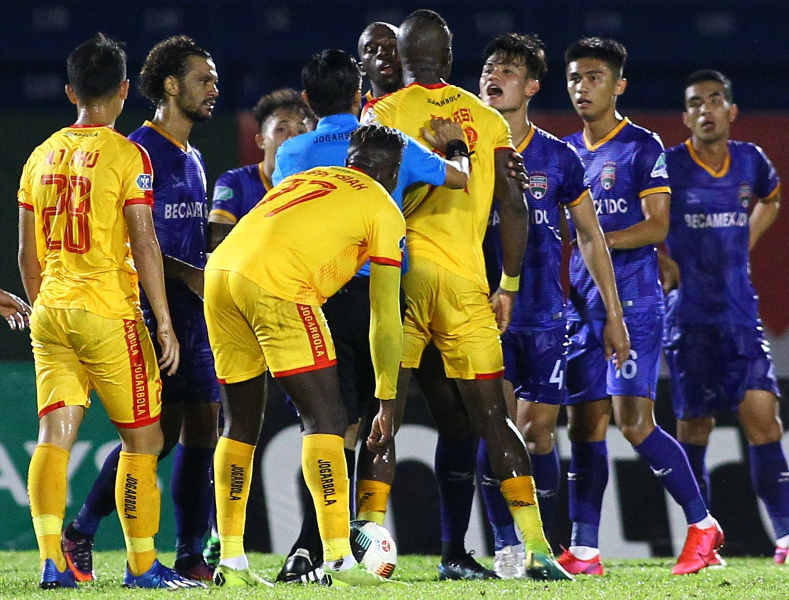 tien linh va cham cong phuong anh 9