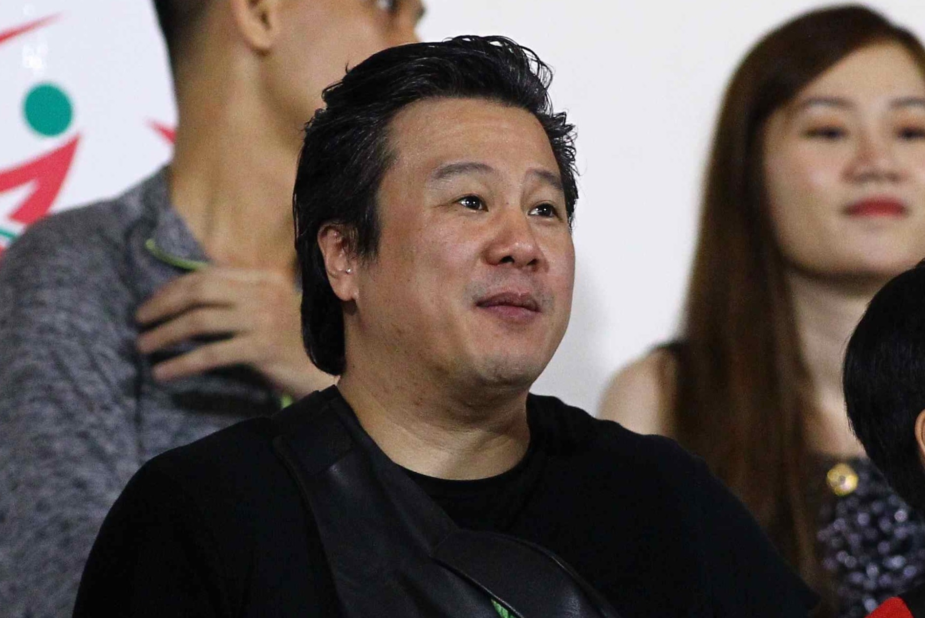 Ca si Thanh Bui an mung chien thang cung CLB Sai Gon hinh anh