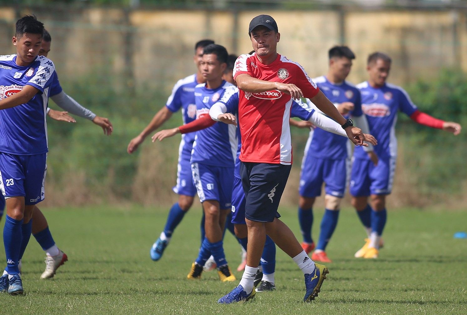 luong trung tuan tai xuat v league anh 1