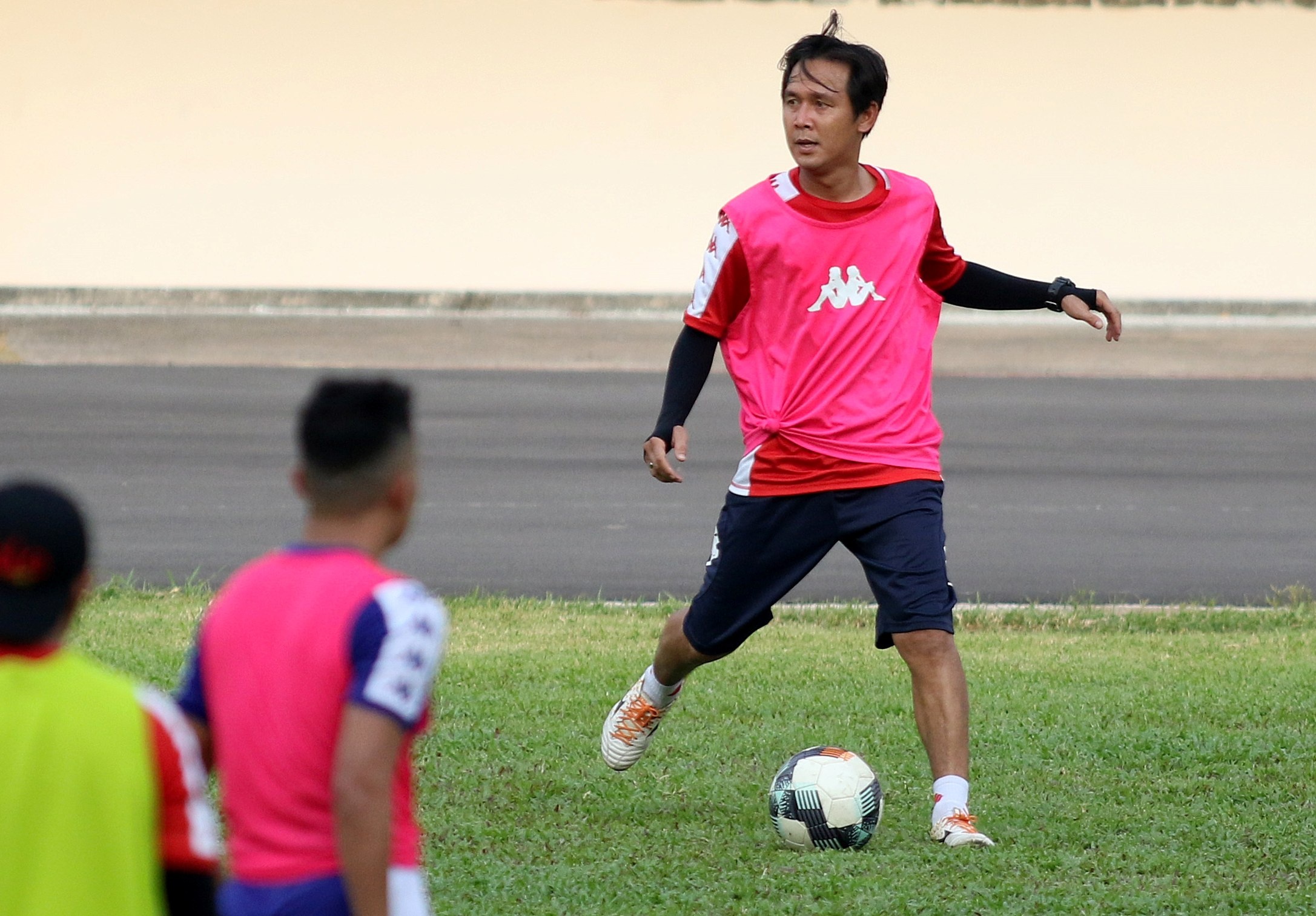 minh phuong chia tay clb tp.hcm anh 1