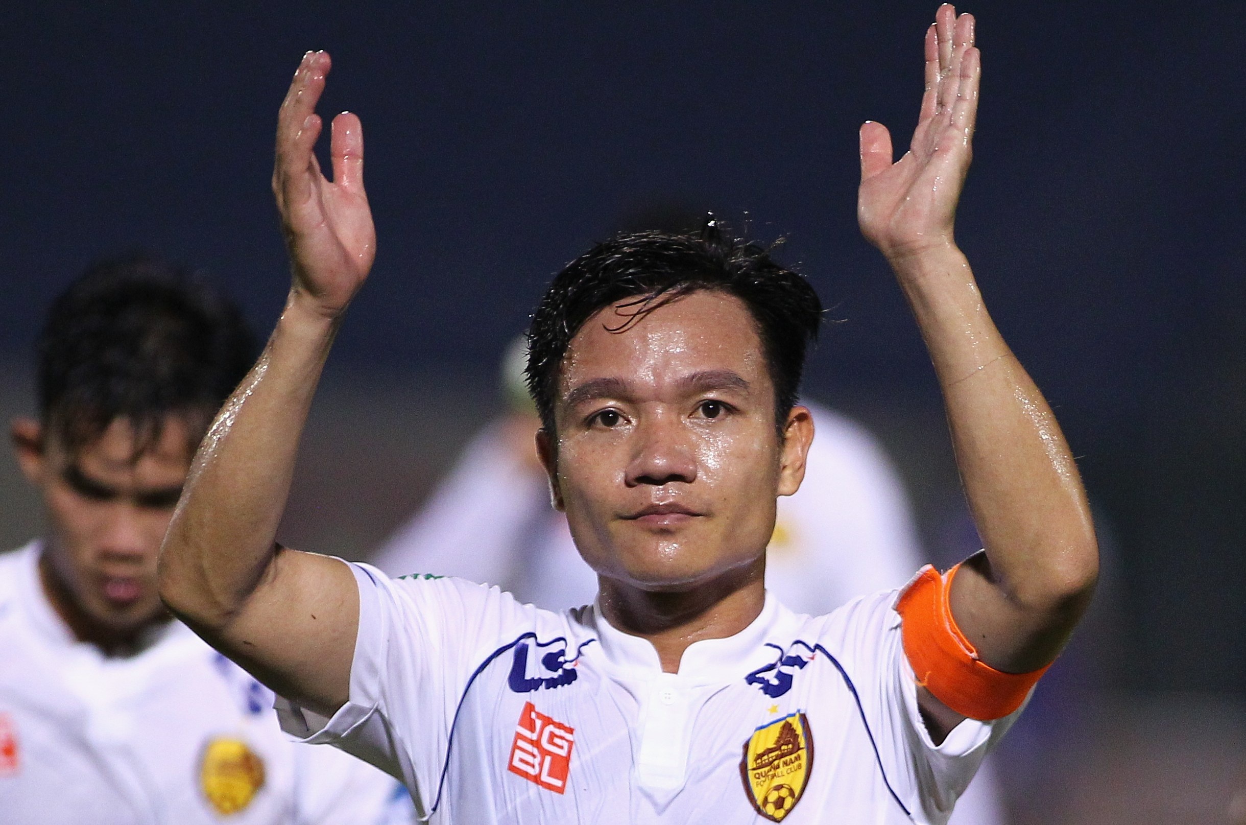 CLB Quang Nam chap nhan rot hang V.League 2020 hinh anh