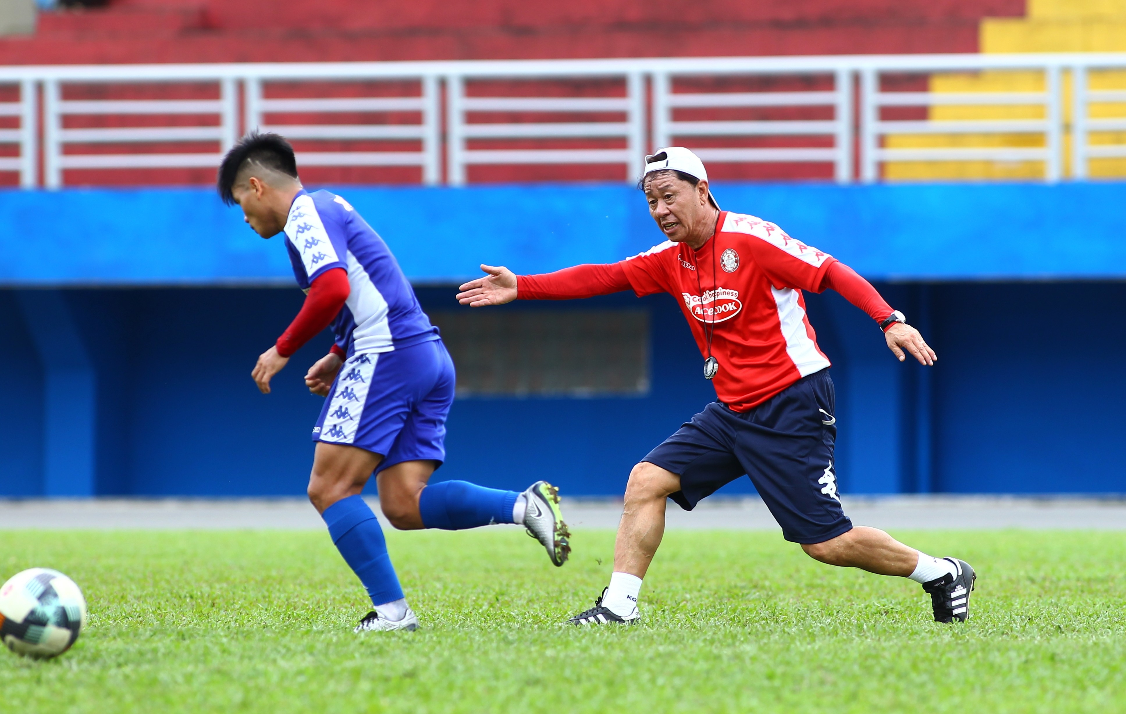 clb tp.hcm bo nhiem lai hlc chung hae seong anh 1