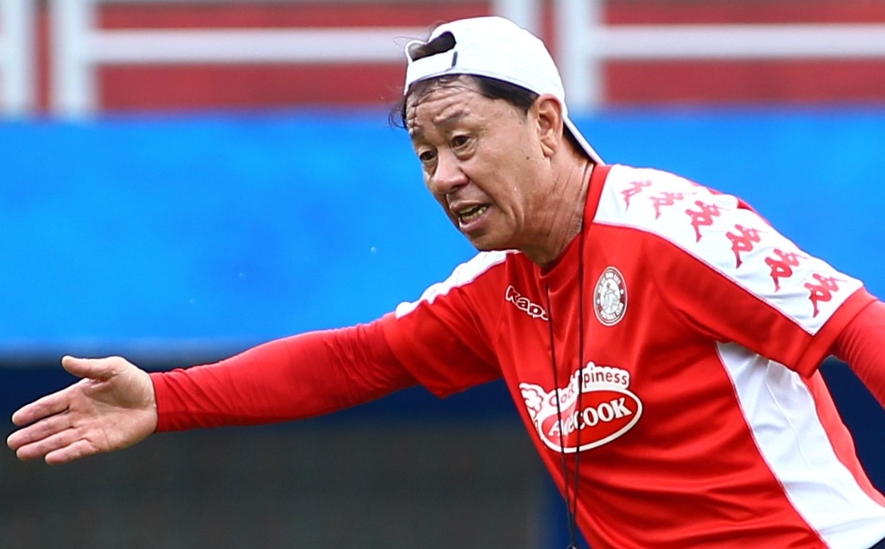 HLV Chung Hae-seong: 'CLB TP.HCM phai cho toi quyen quyet dinh' hinh anh