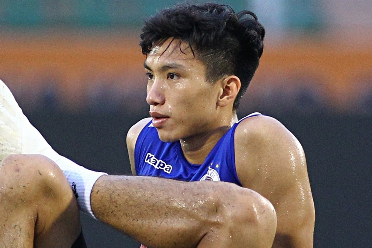 Van Hau duoc dang ky thi dau voi Nam Dinh hinh anh