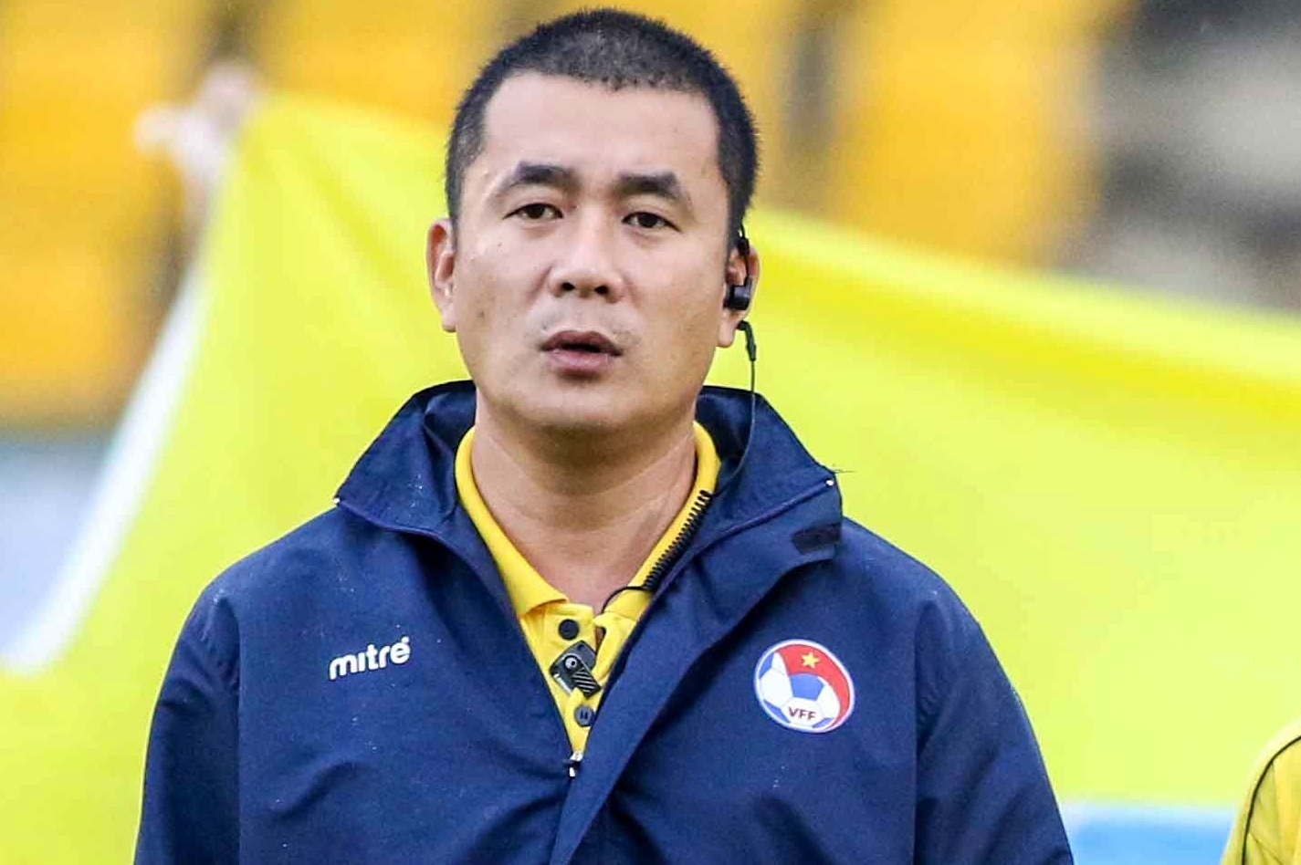 Trong tai Nguyen Trong Thu kiem tra lai de du V.League hinh anh