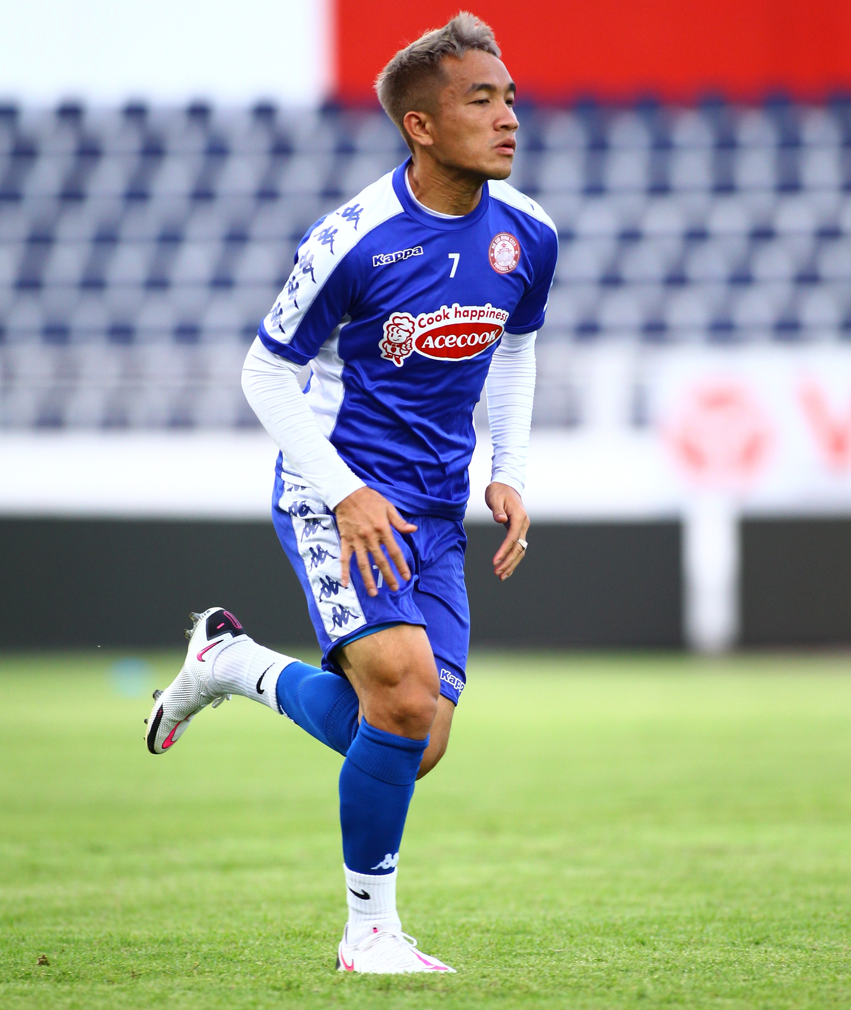 cong phuong tro lai sau chan thuong anh 8