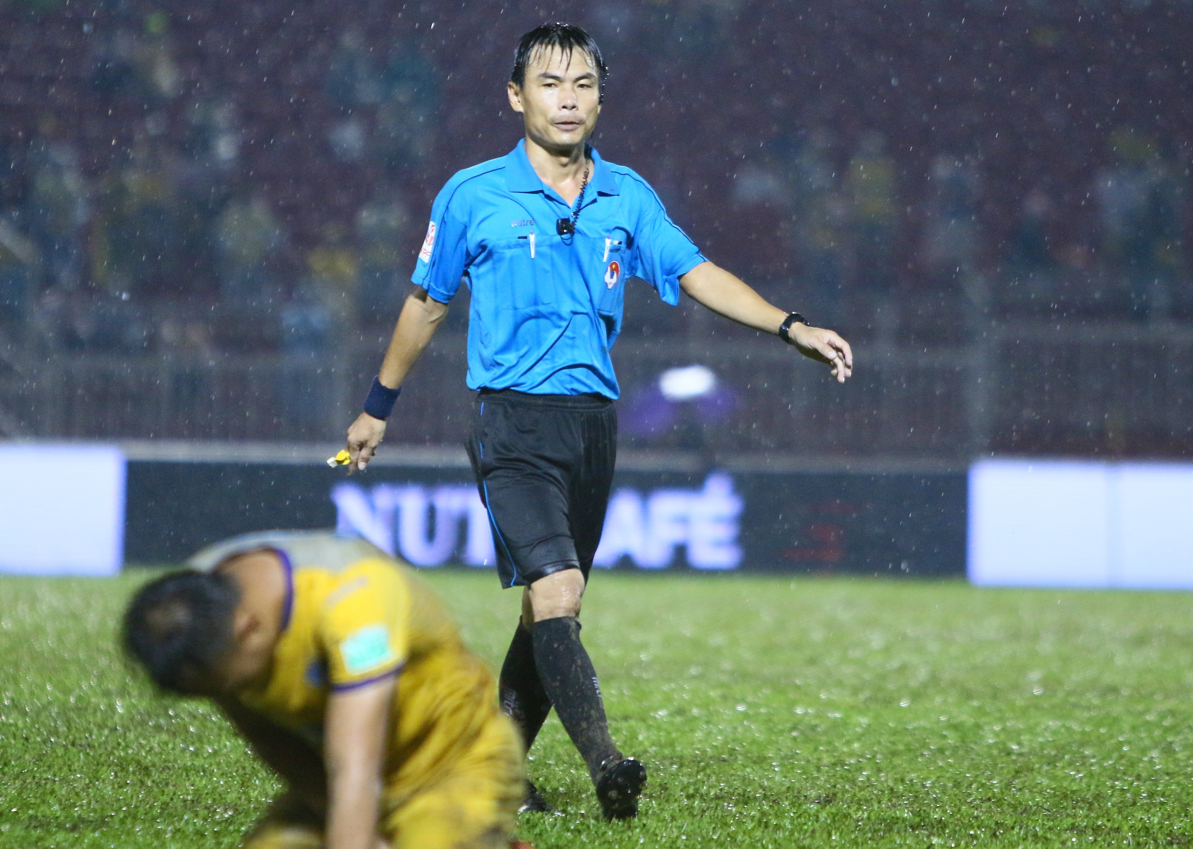 trong tai truong hong vu be coi anh 1