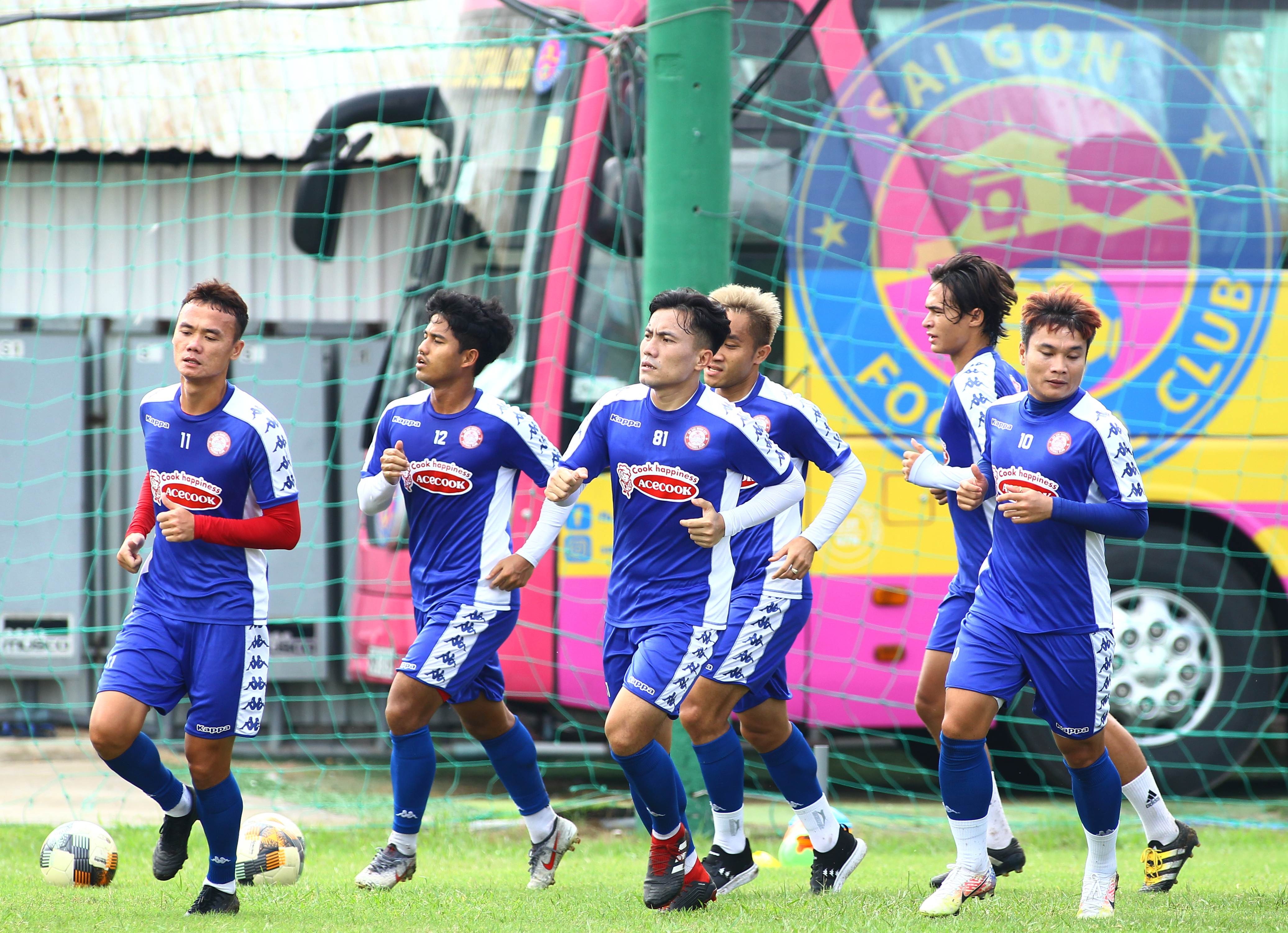 cong phuong vang tap clb tp.hcm anh 8