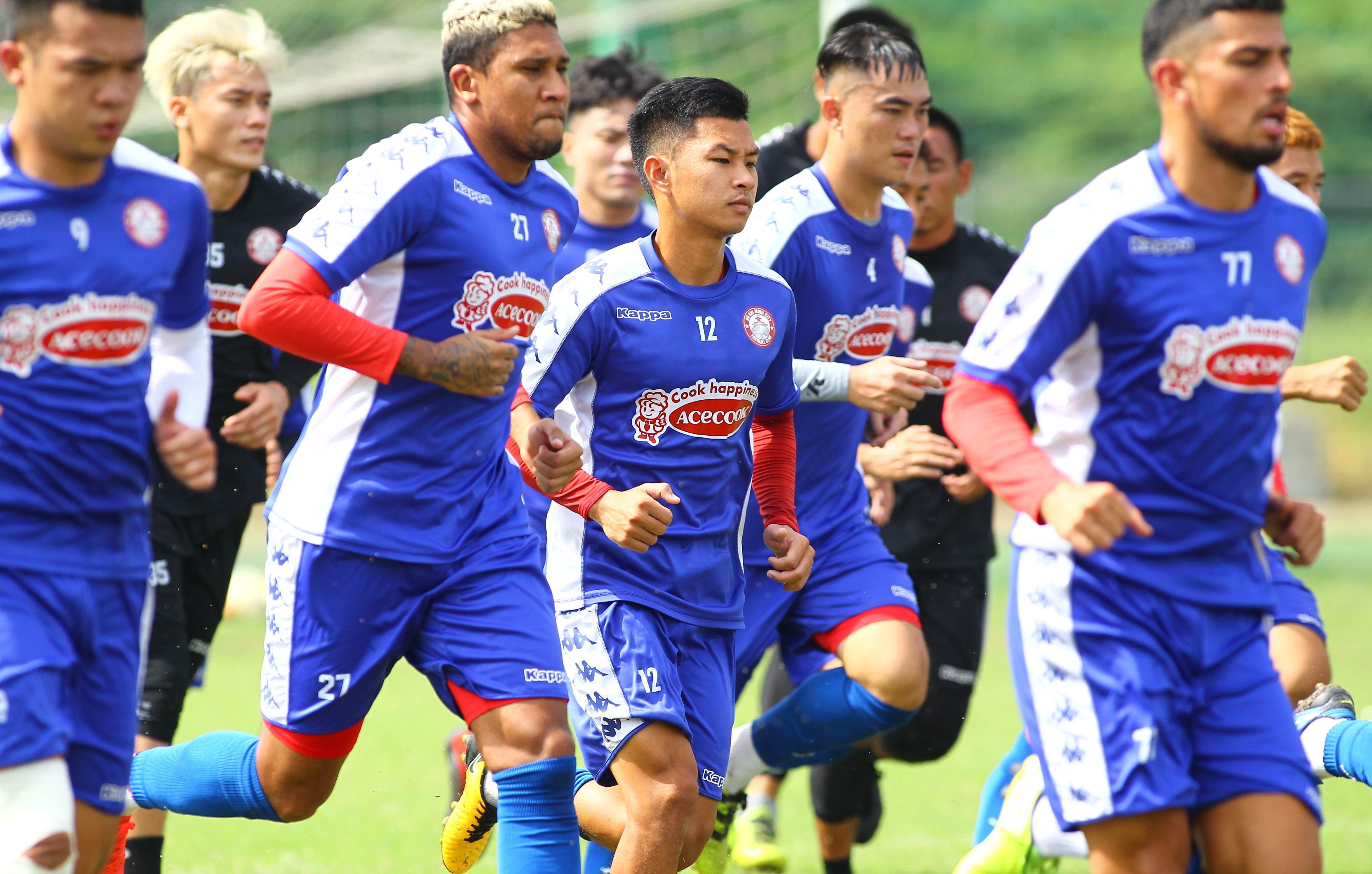 cong phuong vang tap clb tp.hcm anh 2