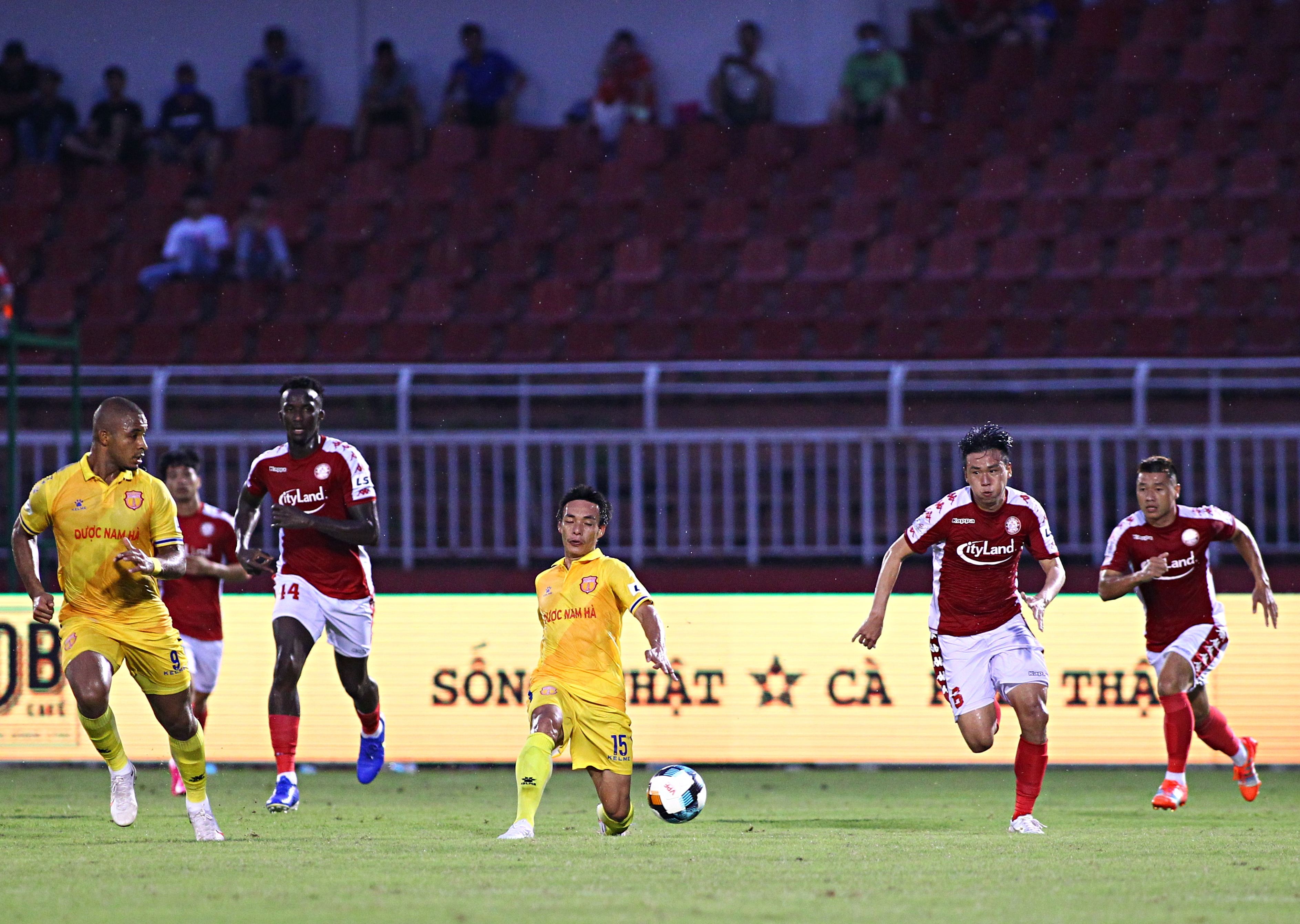 van nhien bat chet cong phuong anh 7