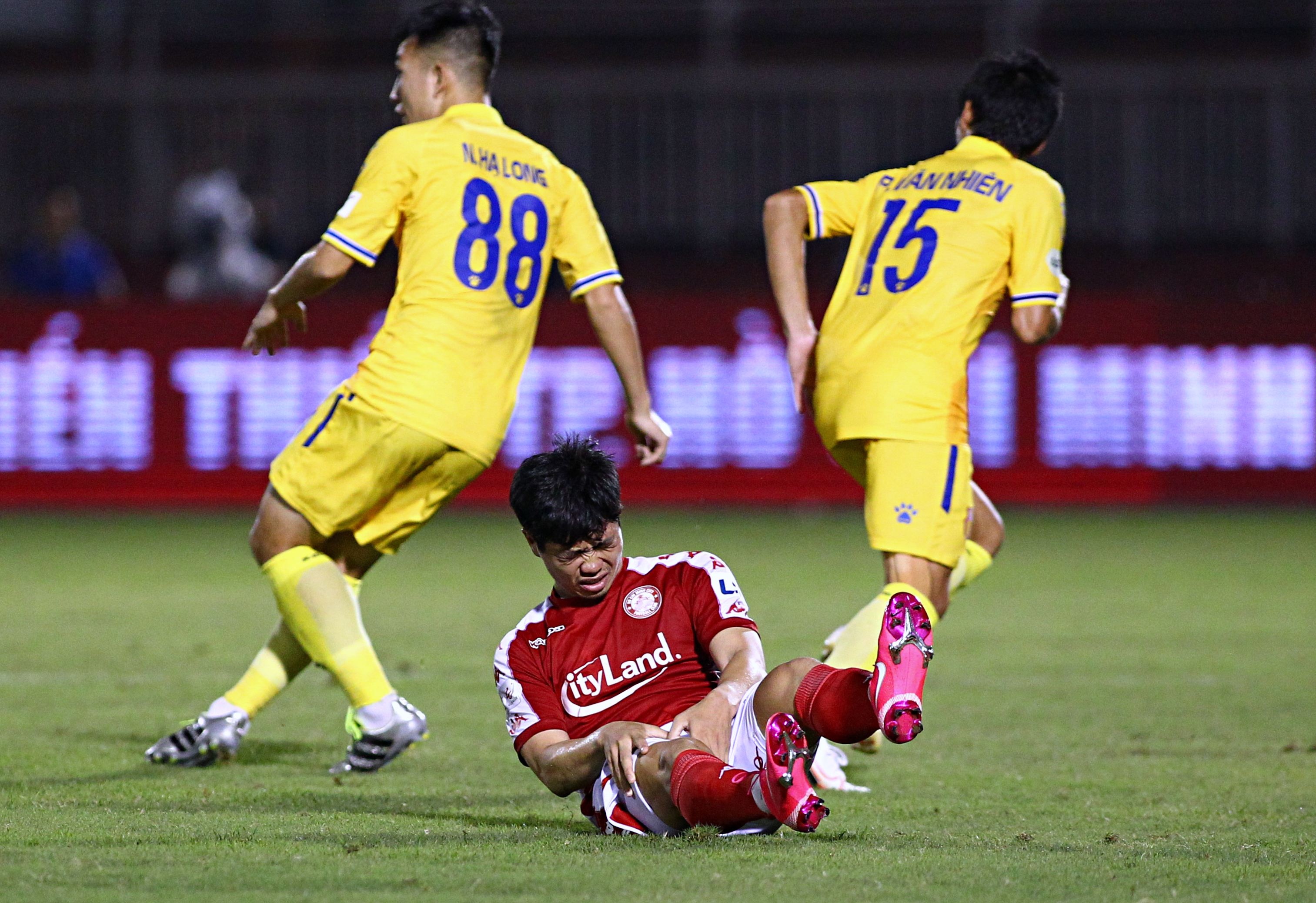 van nhien bat chet cong phuong anh 4