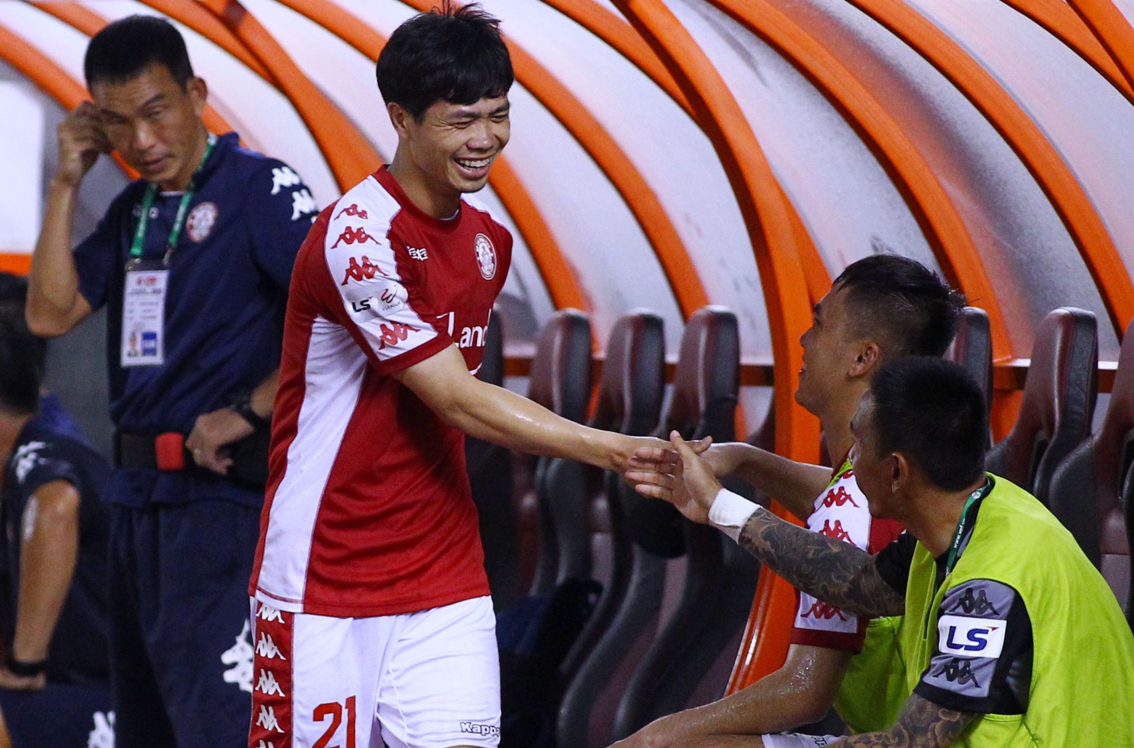 van nhien bat chet cong phuong anh 6