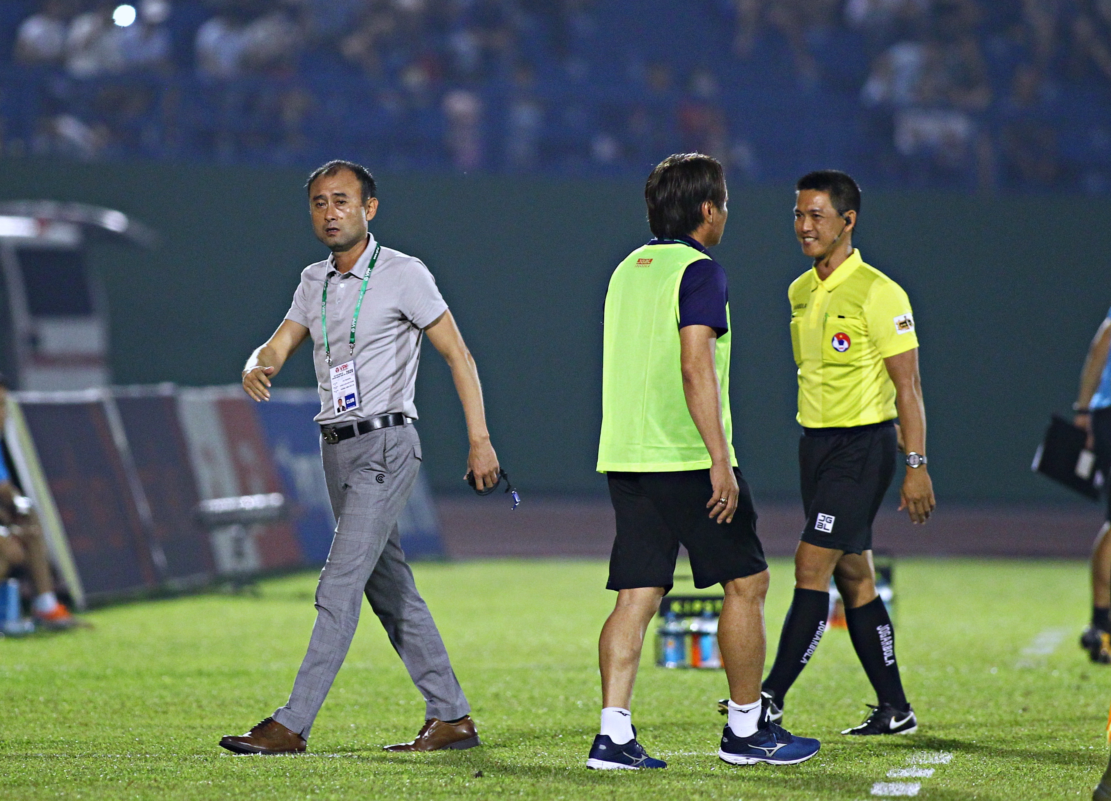 hagl thay huan luyen vien lee tae hoon anh 1