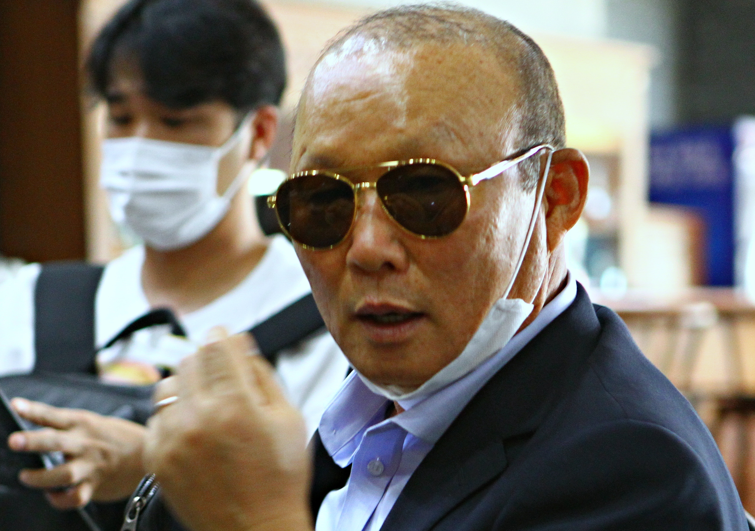 HLV Park va dan khach se du dam cuoi Cong Phuong hinh anh