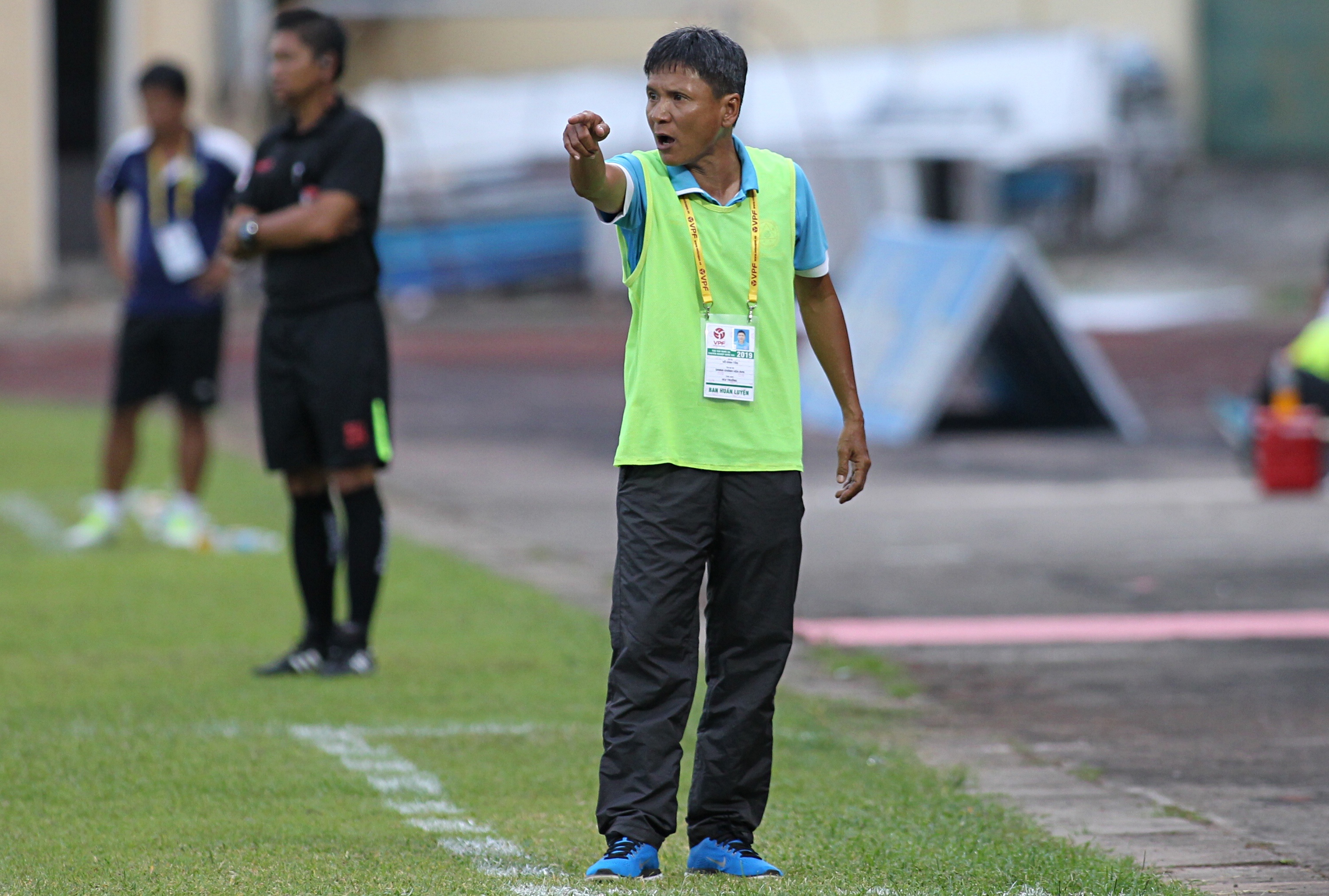 cau thu khanh hoa doa bo giai anh 2