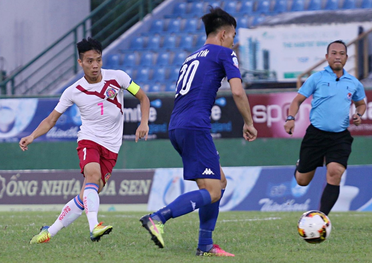 clb sai gon thanh ly cau thu anh 1