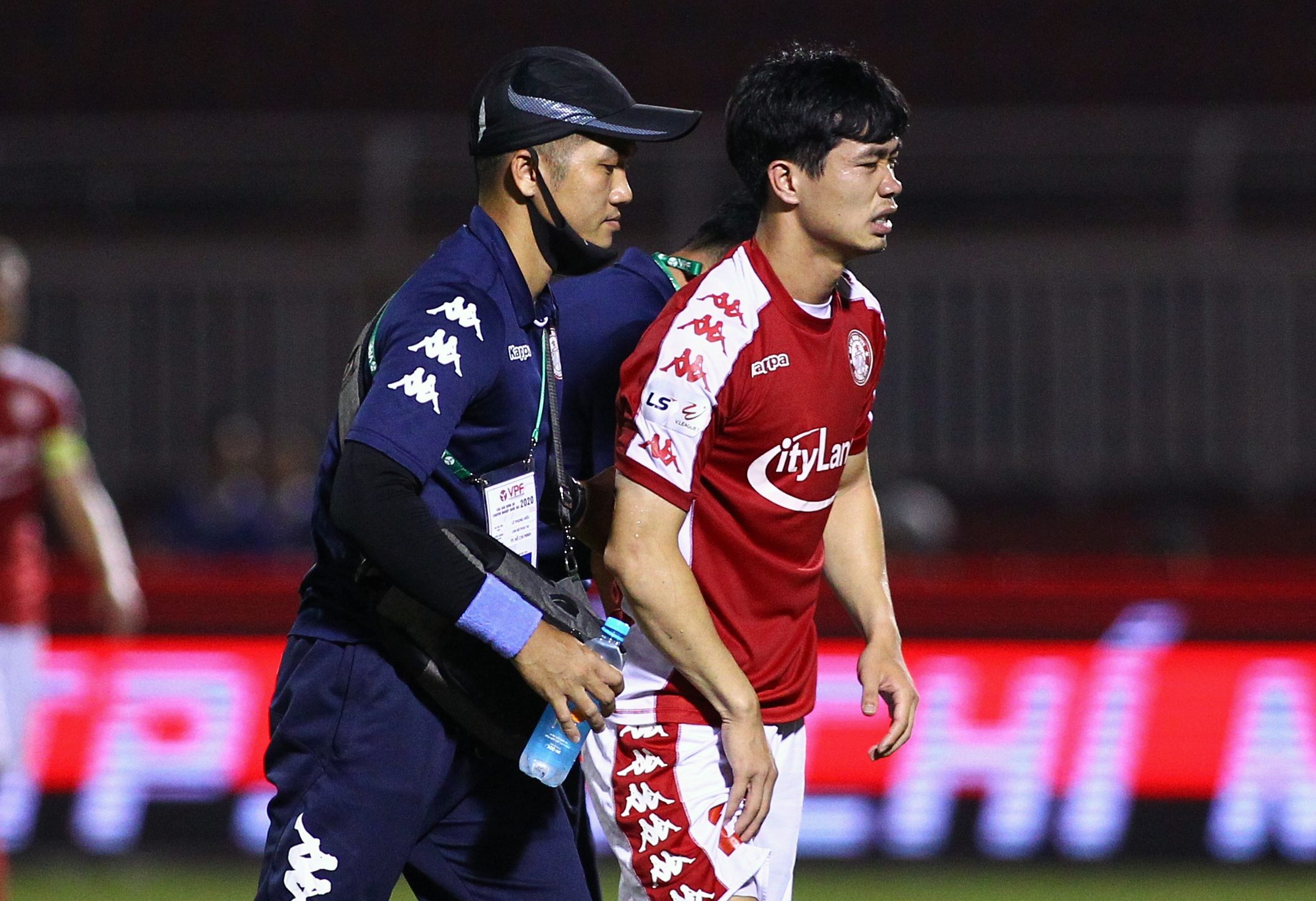 cong phuong gay xuong ngon chan anh 1