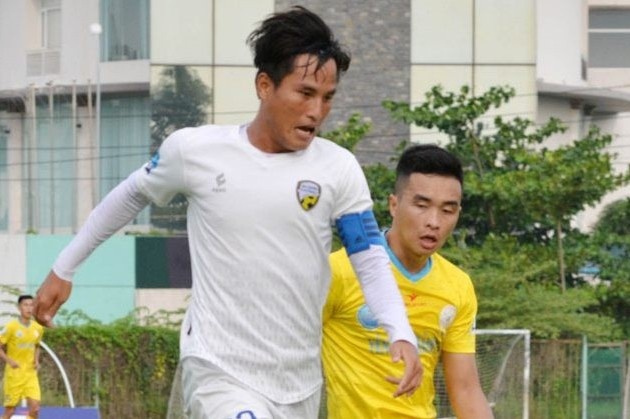 Bong da Viet Nam co tran dau bu vao buoi sang hinh anh