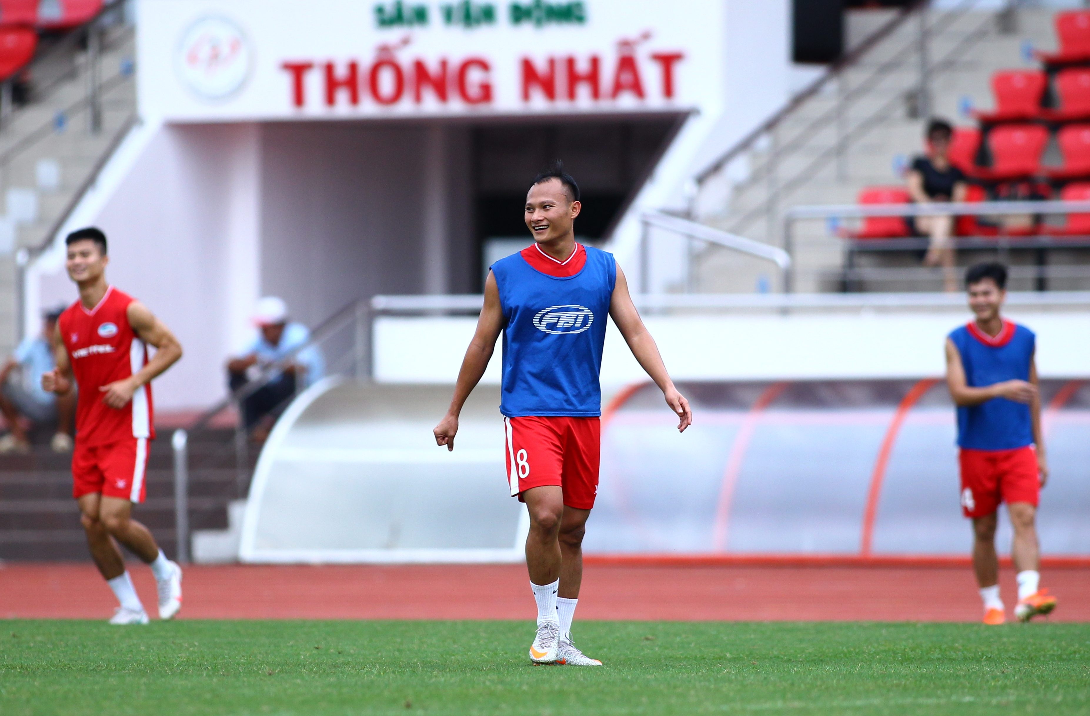 trong hoang danh gia cong phuong anh 1