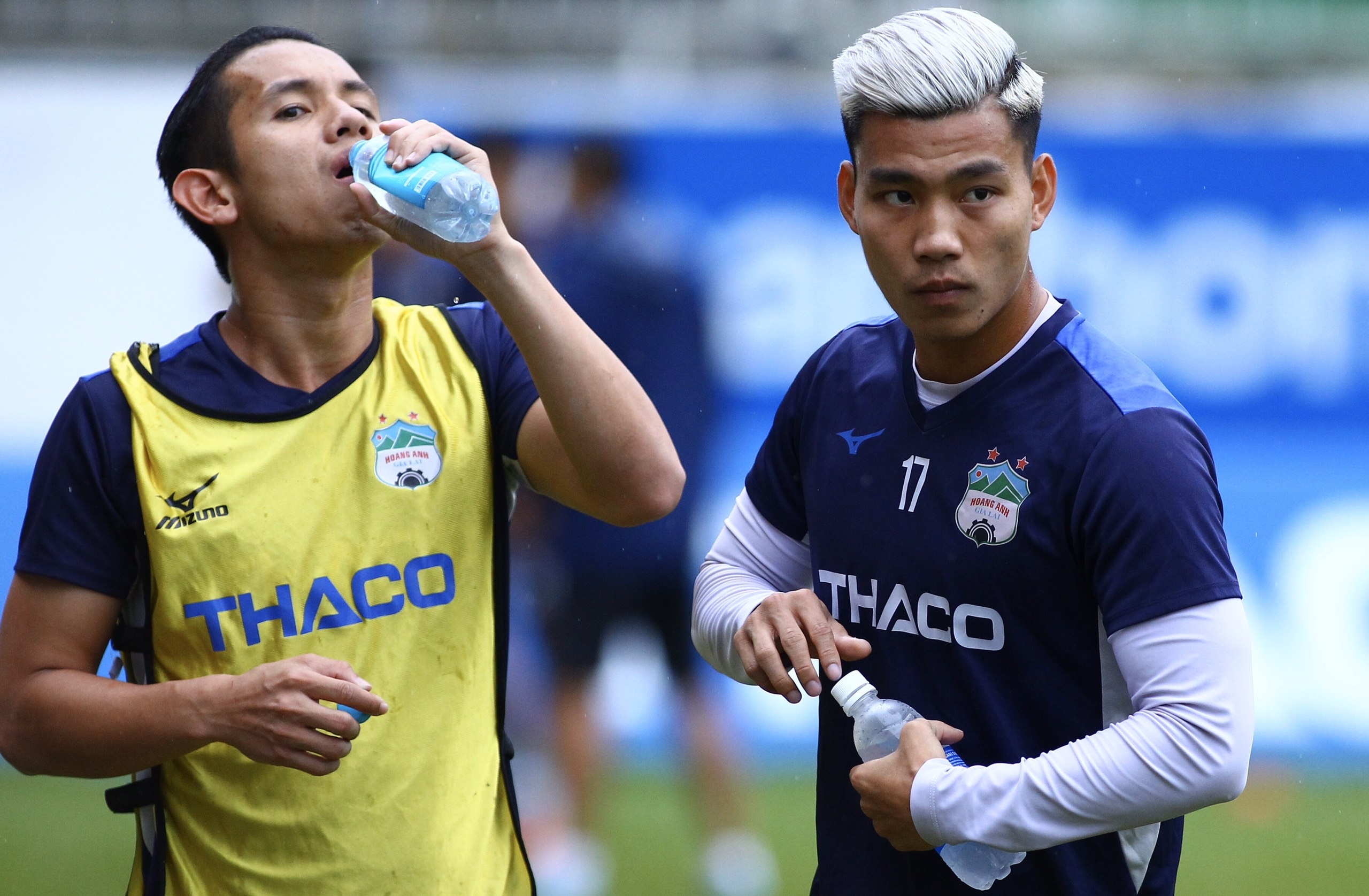 HAGL cat 7 tru cot o tran gap doi Quang Ninh hinh anh