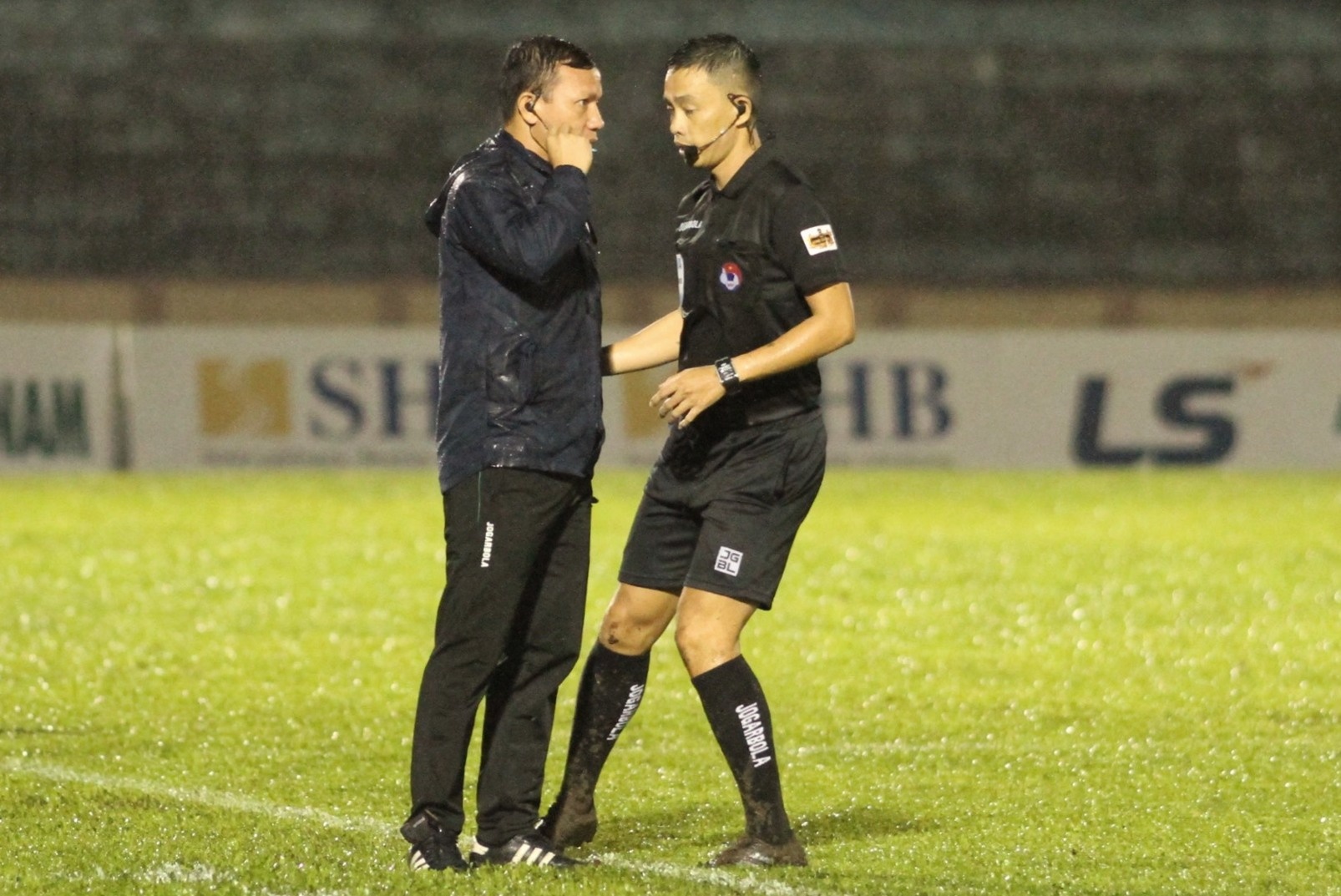 trong tai fifa ngo duy lan anh 1