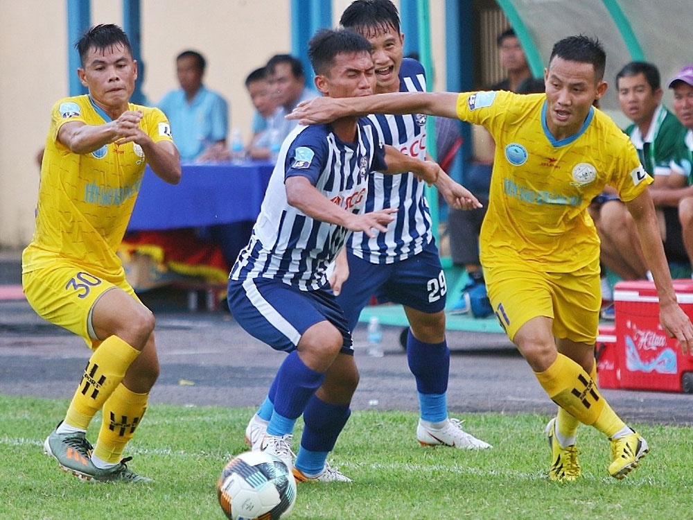 khanh hoa co hoi thang hang v league anh 2