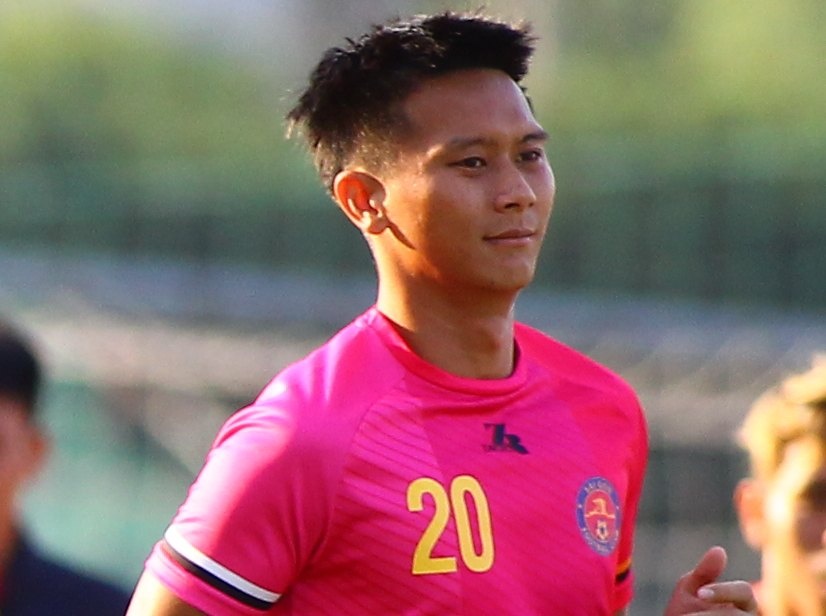 Trung ve CLB Sai Gon bi de xuat ky luat vi nem bong vao mat Hong Duy hinh anh