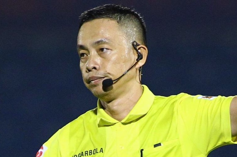 Trong tai FIFA Ngo Duy Lan bi ky luat hinh anh